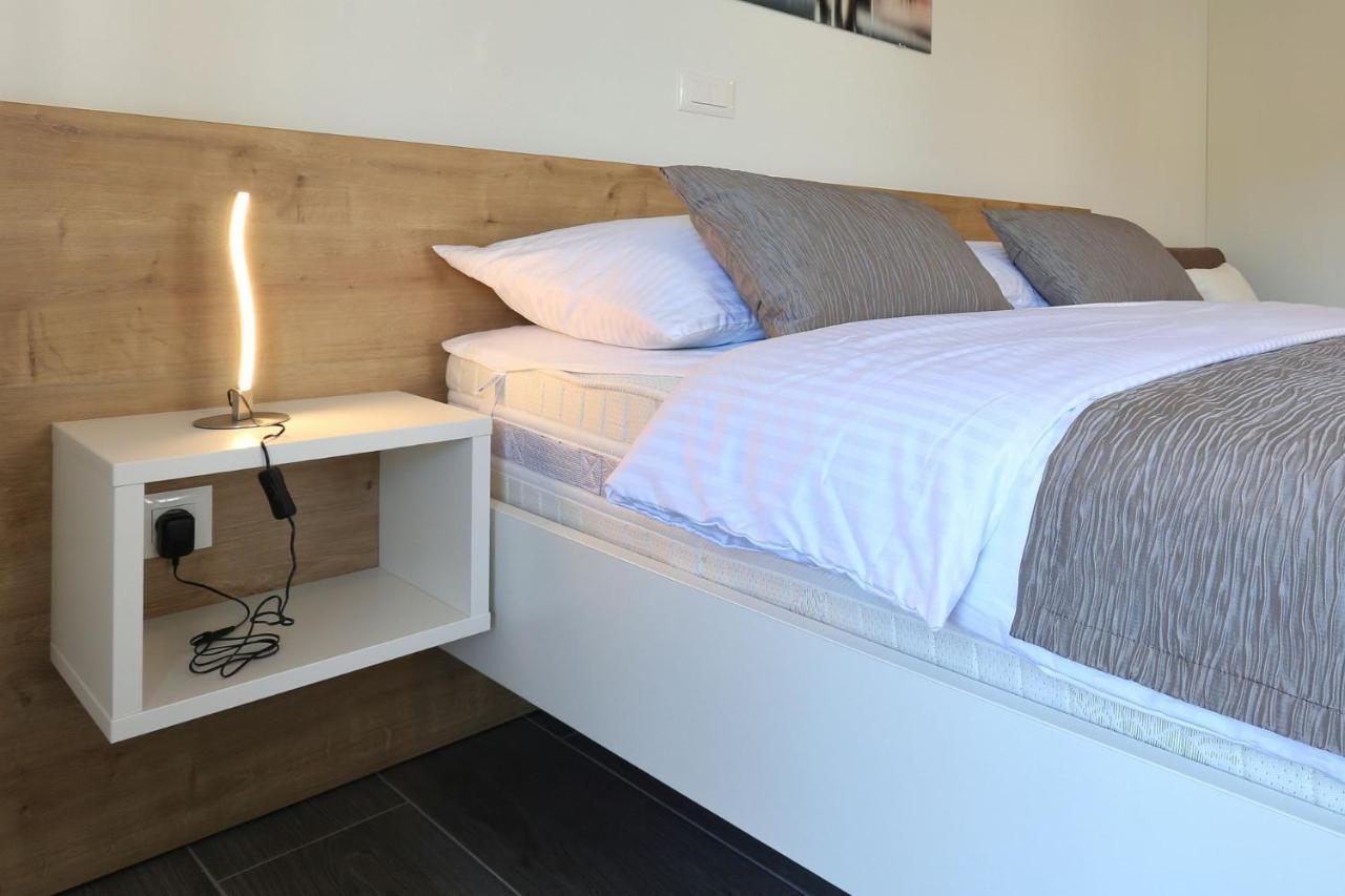 Villa Ankora 1 With Heated Pool Biograd Na Moru Exteriör bild