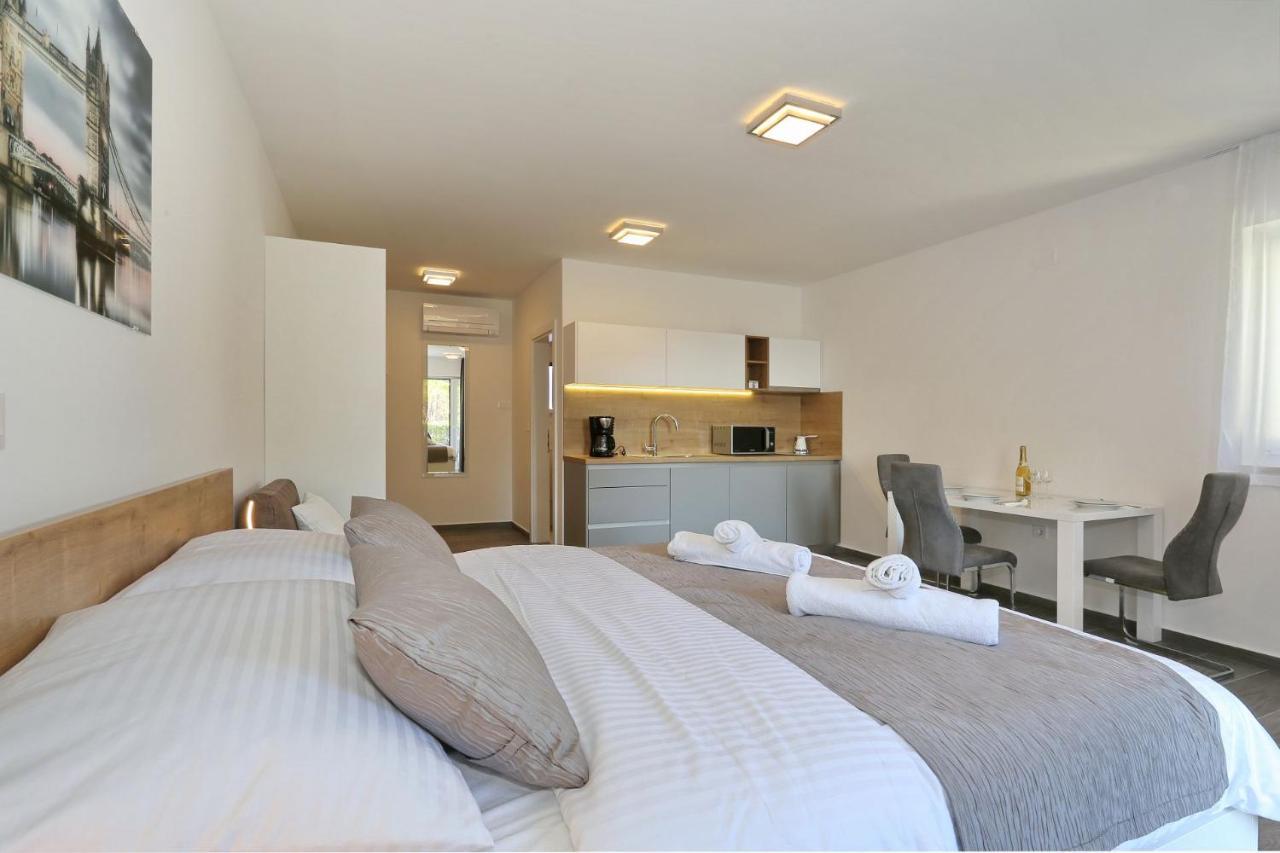 Villa Ankora 1 With Heated Pool Biograd Na Moru Exteriör bild